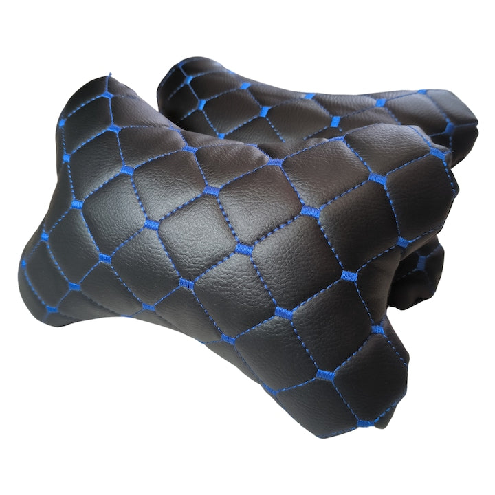 Set 2 Perne Tetiere Auto Premium ILVI din Piele Artificiala Ecologica Negru Cusatura Albastra Accesoriu Memory Foam Suport Gat Ajustabile Confortabile si Respirabile Protectie Coloana Cervicala