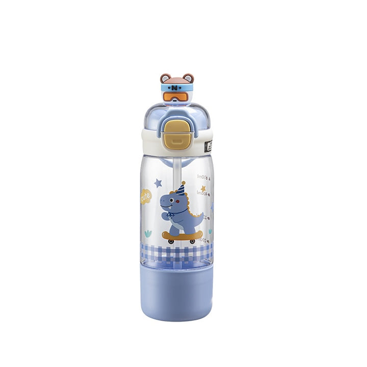 Sticla de Apa pentru Copii Fara BPA Capac cu Pai si Bautura Directa cu Blocaj Figurina 3D Anti-Curgere Design de Desen Animat – Dinozaur Albastru 610ml