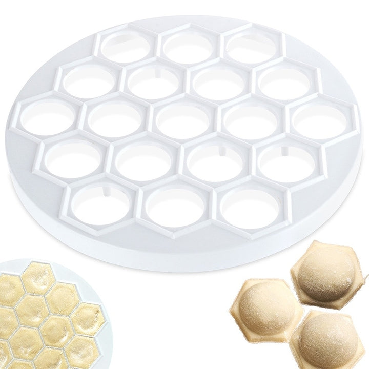 Pierożnica Pentru Usi Vilde 25.5 cm 25.5x25.5x2 cm Fabricata Din Material Plastic Materiale Sigure Usoara Si Rezistenta Utilizare Universala Alb