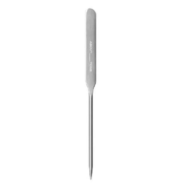 About Tone Make-up Spatula