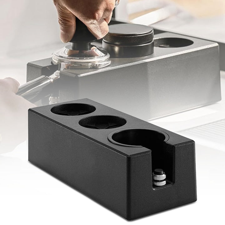 Tamper cafea  Wacorresi  baza tamper  suport tamper  tamper  suport pentru manerul espresso  stabila si antiderapanta  compatibil cu portafiltre 51/58mm  sloturi multifunctionale  tamper/presa de cafea profesionala  capacitate mare  plastic ABS  Negru