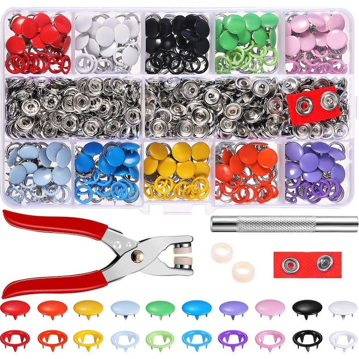 Set 200 butoane metalice de cusut  cu clesti si cutie de depozitare  conceput pentru haine  Imbracaminte pentru copii  pulovere  bavete  bricolaj  procesul de placare  Instalare usoara  cupru  Multicolor