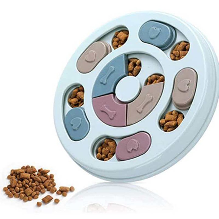 Interactive Toy for Dogs and Cats Smart Puzzle 14 Hidden Compartments for Food and Treats 24 cm Diameter Slow Feeder Blue