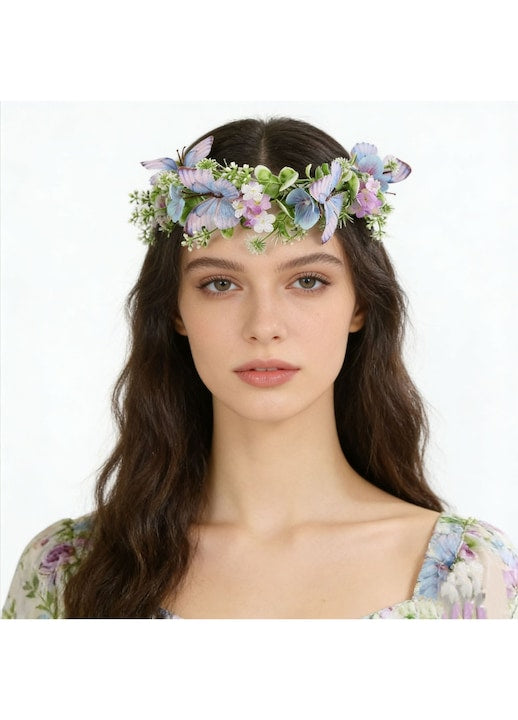 Fantasy - Coroana florala ajustabila  O ghirlanda verde luxurianta  accentuata cu flori mici mov si fluturi albastru-violet  Model flori artificiale  16cm  Stil hawaian - perfect pentru mirese  vacante sau recuzita pentru fotografie