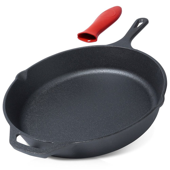 Cast Iron Skillet with Silicone Handle Vilde Cast Line 30 cm High Temperature Resistant Ergonomic Handle Two Pour Spouts Functional Black