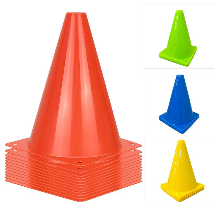 Set 12 jaloane/conuri pentru antrenament  Fantasy  antrenament agilitate  5 1 * 7 inci  PE flexibil  Recul usor  Nu se rupe usor  Trei din fiecare dintre culorile rosu/galben/albastru/verde  Potrivit pentru diverse ocazii si metode de antrenament
