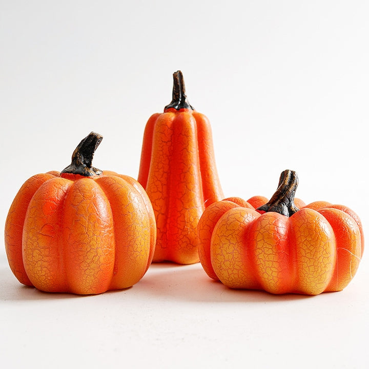 Set de 3 lumini LED in forma de dovleac  Fantasy  cu tematica de Halloween  Forme diferite  Textura simulata  Lumanari false pentru decoratiuni de petrecere  portocaliudimensiuni variate 5x5x10cm  6x6x6.5cm  7x7x5cm