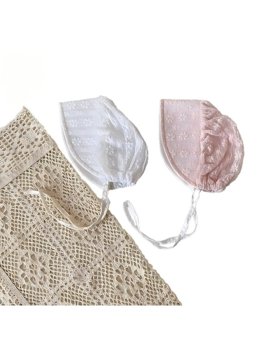 Omelivon - caciula Set 2 Sepci Bonnet Dantela Bebelus Alb + Roz  Tencel Lyocell  Margine Prelungita  36-43 cm (0-12 luni)
